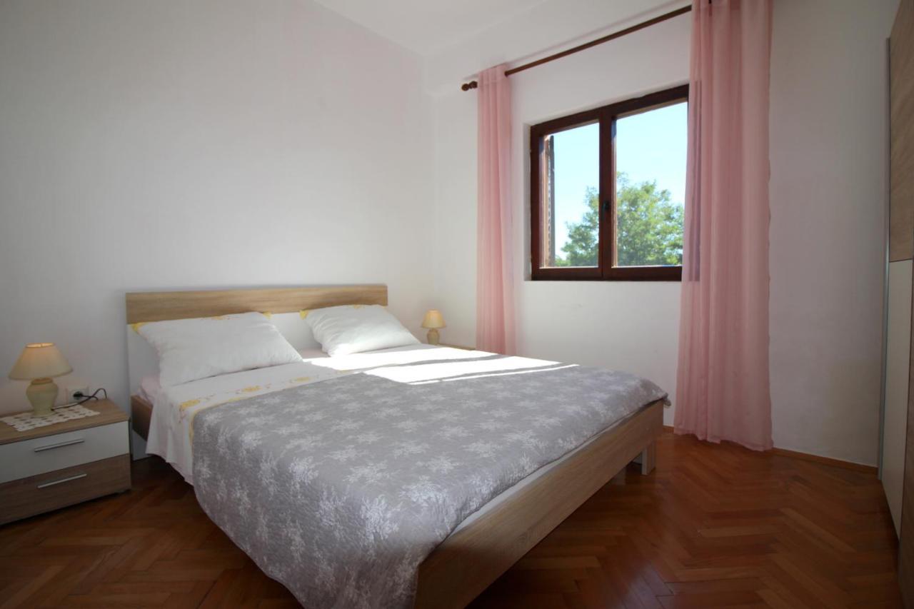 Apartment Liliana Near Beach Poreč Exterior foto